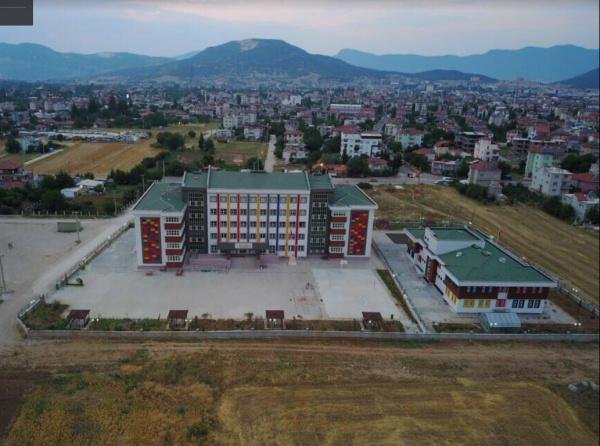 Oğuzhan Mesleki ve Teknik Anadolu Lisesi Fotoğrafı